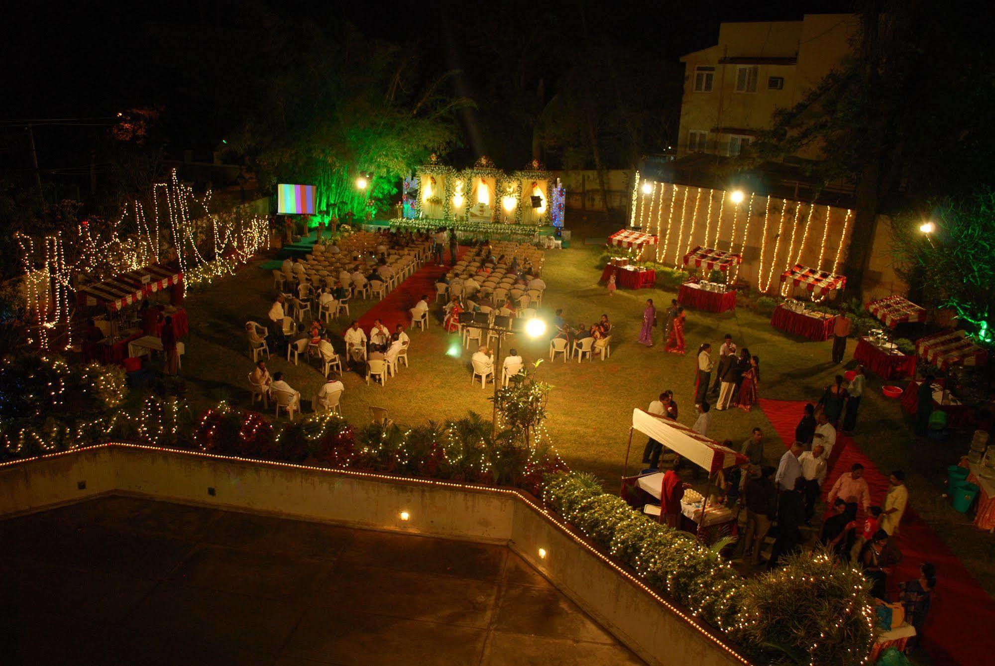 Hotel Paradise - Mysore Dasaprakash Group Экстерьер фото