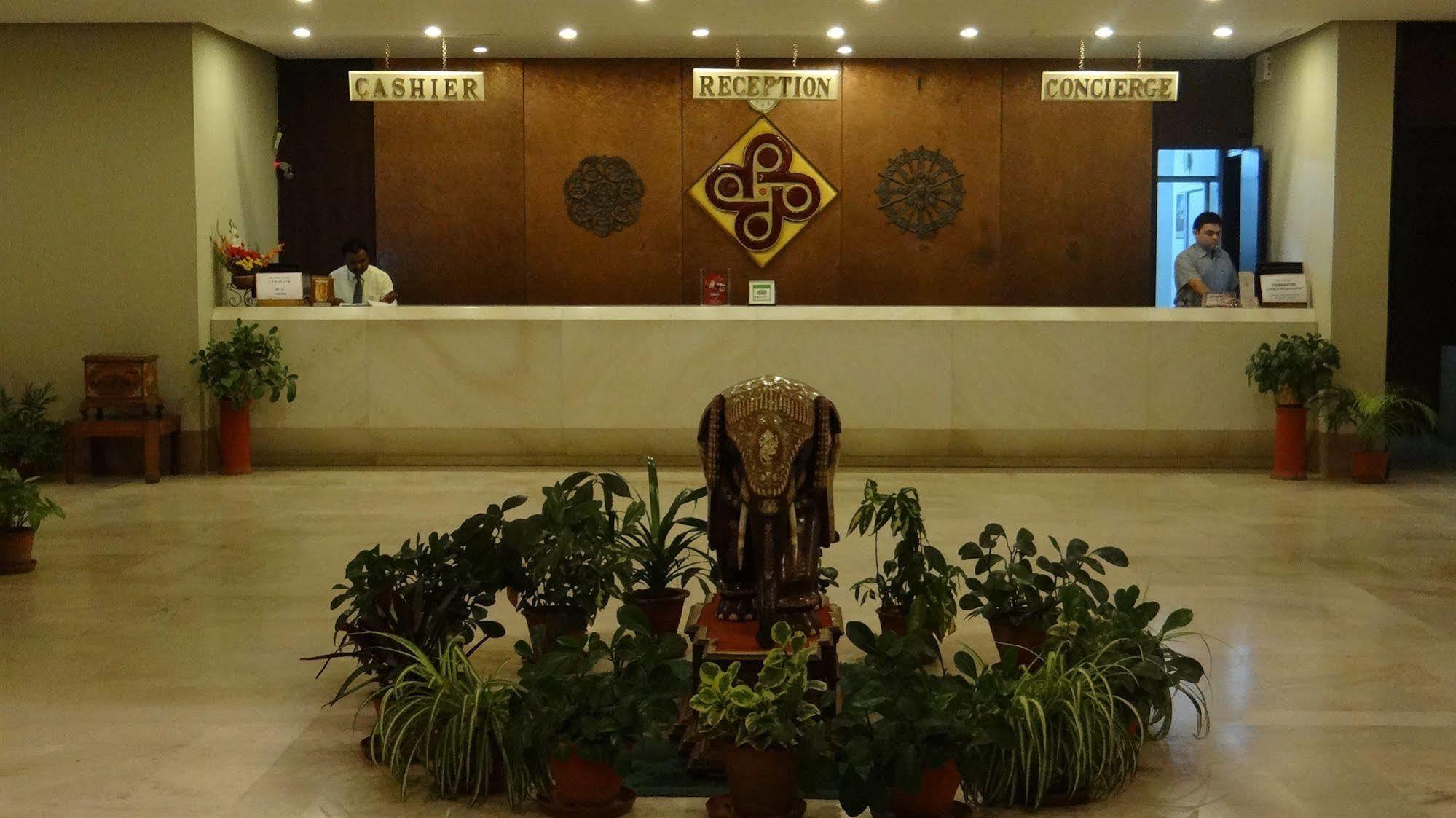 Hotel Paradise - Mysore Dasaprakash Group Экстерьер фото