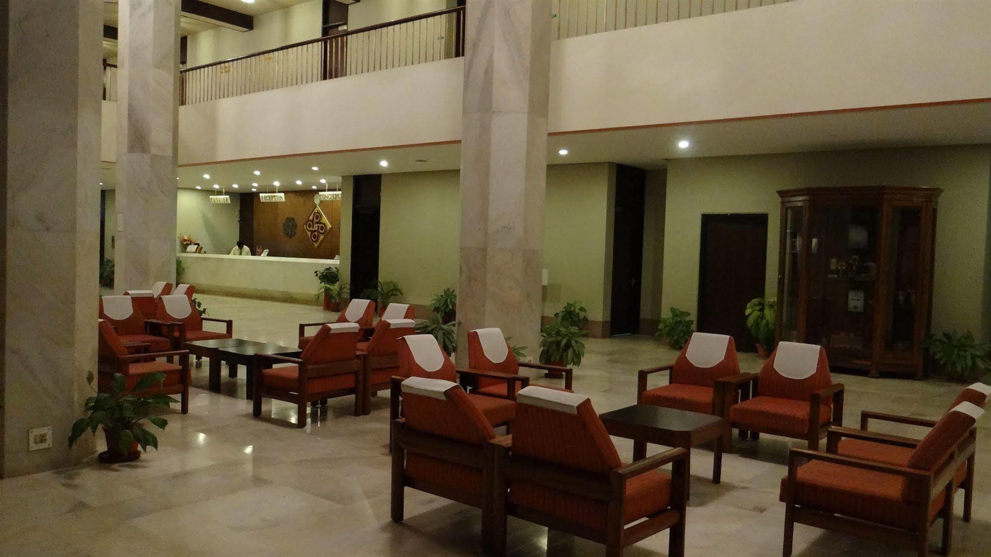 Hotel Paradise - Mysore Dasaprakash Group Экстерьер фото