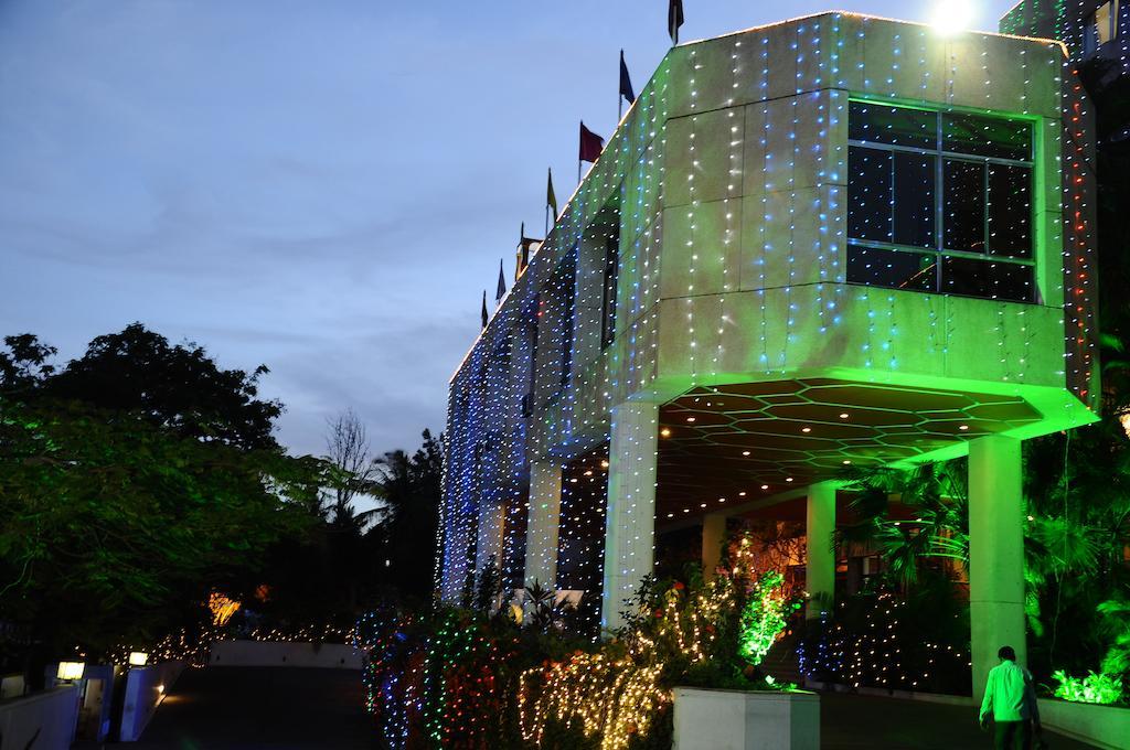 Hotel Paradise - Mysore Dasaprakash Group Экстерьер фото