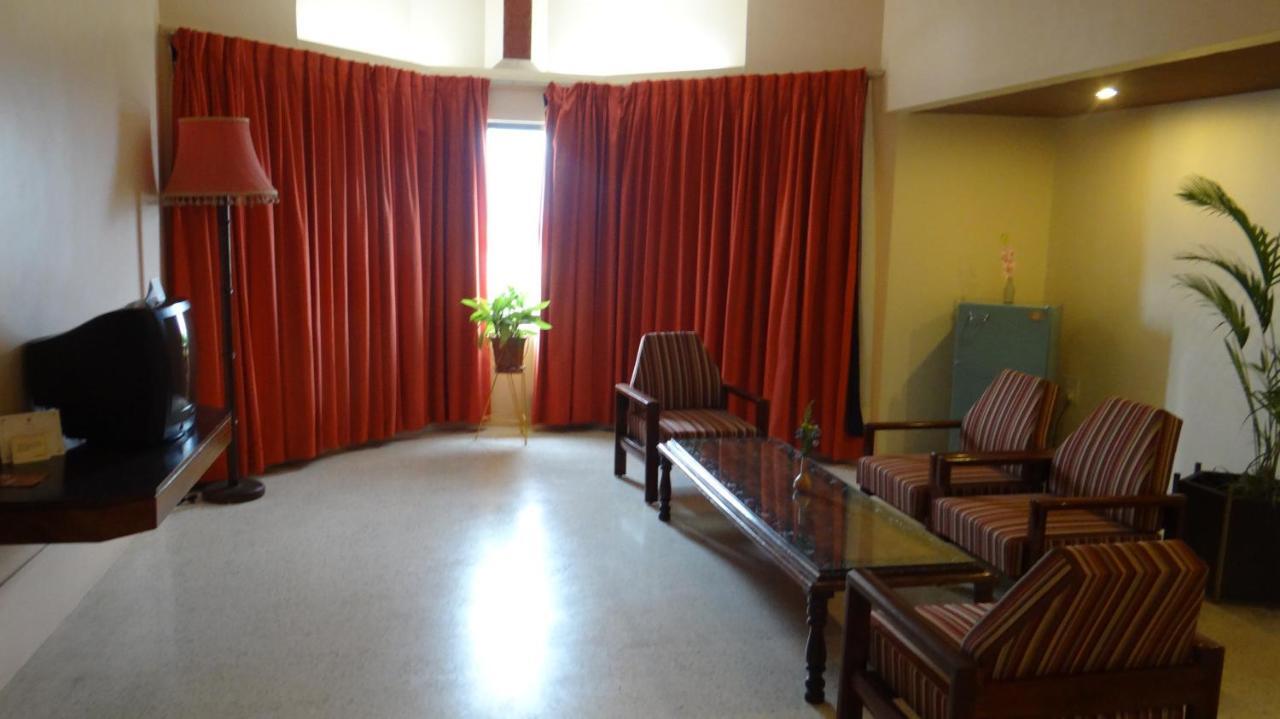 Hotel Paradise - Mysore Dasaprakash Group Экстерьер фото